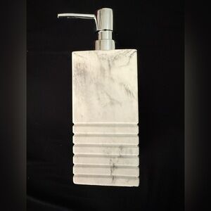 Elegant faux marble Soap Dispenser - White/ gray